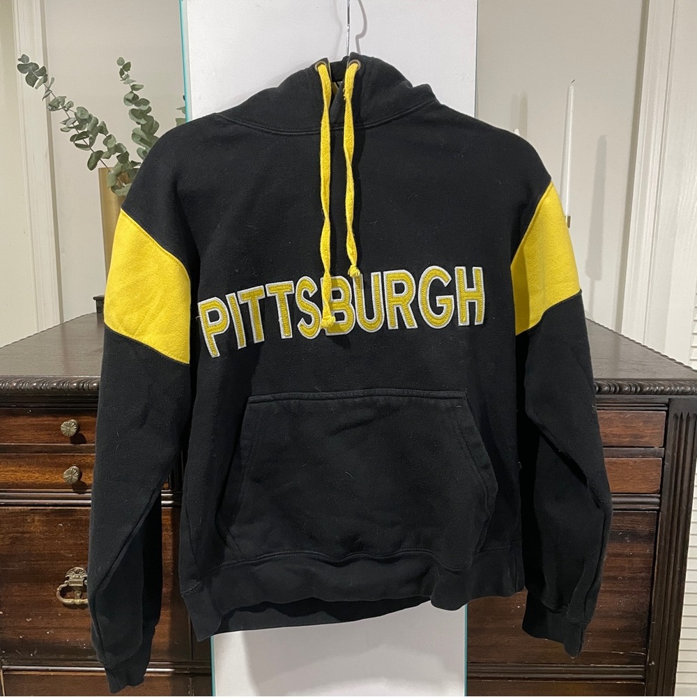 pittsburgh hoodie size small